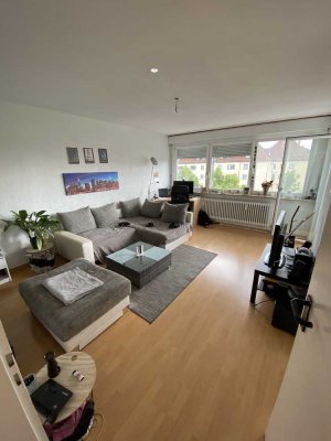 Schöne 1-Raum-Wohnung mit EBK und Balkon in Augsburg
