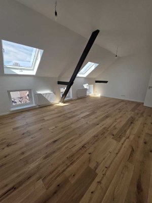 Exklusive 3 Raum Maisonettewohnung mit ca. 96 m², Balkon & Erstbezug / Bestlage am Bunten Garten