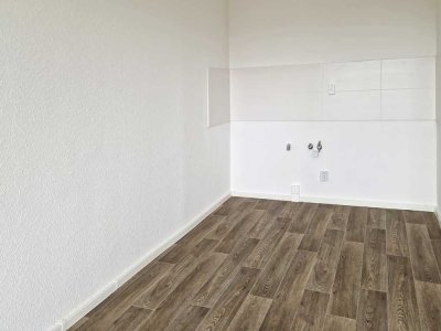 Charmante Wohnung mit offener Küche & Balkon – Renovierung läuft "Bezugsfertig ab 15.05.2026