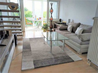 Möblierte 2,5-Zimmer-Galeriewohnung mit Balkon, Wintergarten & Einbauküche in Dachau