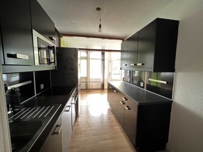 Teilmöblierte 3-Zimmer Wohnung mit EBK in Bensberg