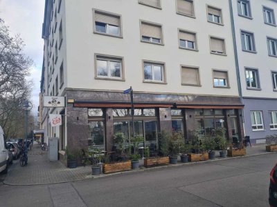 Helle vollmöblierte 2-Zimmer-Wohnung im 1. OG in Ludwigshafen-Süd
