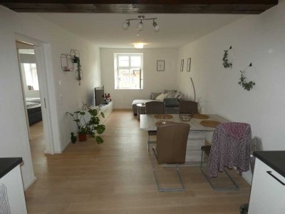 Schicke 2-Zimmer Altstadt-Wohnung in kernsaniertem Altbau - ab sofort