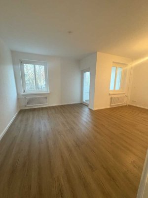Helle 3-Zimmer Wohnung mit guter Raumaufteilung in Berlin - Adlershof