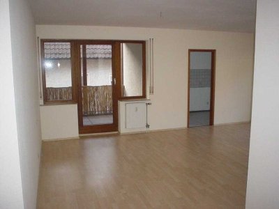 Neckarsulm Innenstadt, beste Lage, attraktive 2-Zi.-Whg. m. EBK u. überdachtem Balkon, provisionsfr.