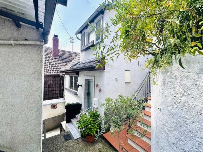 Für Liebhaber besonderer Immobilien:
Kleines Einfamilienhaus mit 
3 Zimmer
