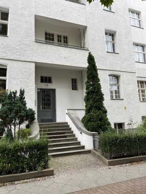 Bezugsfreie charmante 2-Zimmer Hochpaterre Wohnung in Berlin-Friedenau