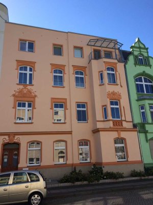 1-Zi. DG-Wohnung mit Schlafnische und überdachter Terrasse