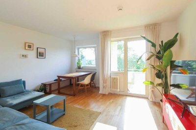 Neuwertig: Schön geschnittene 3-Zimmer-Wohnung mit Balkon und Stellplatz vor den Toren Münchens