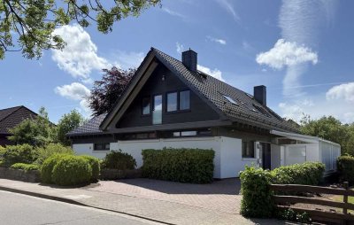 Ihre persönliche Wohlfühloase – stilvolles 4-Zi.-Doppelhaus in ruhiger Bestlage von Heide-Süderholm.