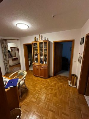 Einladende 3-Zimmer-Wohnung mit Balkon, Terrasse und Tiefgaragenstellplatz