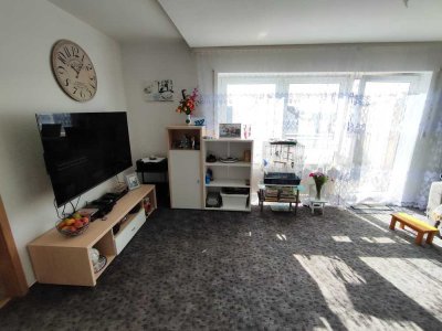 Gut geschnitte 3-Zimmerwohnung mit ca. 76 qm inkl. Balkon u. TG-Stellplatz + Aussicht!