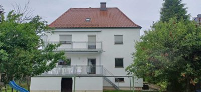 4-Zimmer Erdgeschosswohnung mit Terrasse in einem 2-Familienhaus