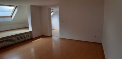 Helle 4,5-Zimmer-Wohnung in guter Lage in Gomaringen an 2-3 Personen zu vermieten
