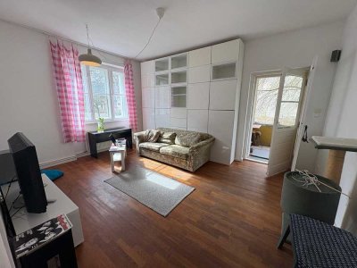 Charmanter Wohntraum in Zehlendorf: Idealer Schnitt & Loggia im Grünen
