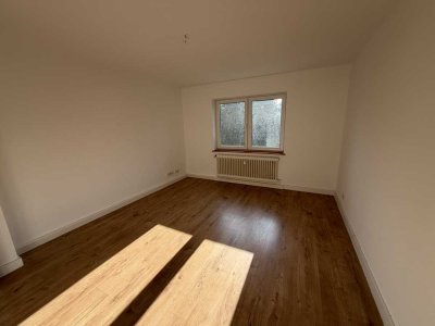 Neuwertige 3 Zimmer Wohnung mit Balkon in Köln-Holweide