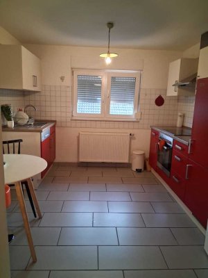 Schöne, helle 2 Zimmer Wohnung zu vermieten