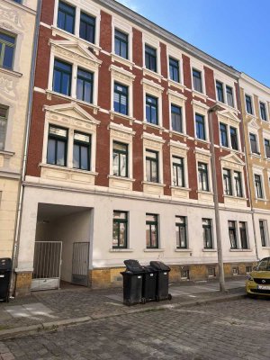 Helle 3-Zimmer Wohnung mit Einbauküche & im 1. OG in Leipzig-Eutritzsch