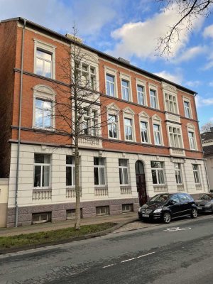 Attraktive 3-Zimmer Altbauwohnung mit Balkon in Minden, 1. OG