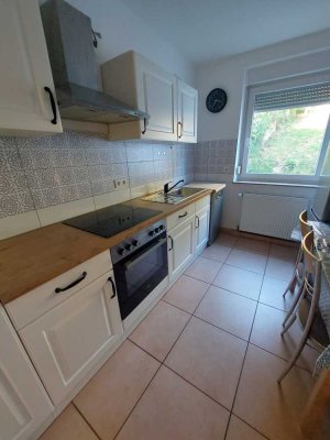 Gepflegte 4-Raum-Wohnung mit Einbauküche in Aschaffenburg