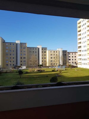 Möblierte 2-Raum-Wohnung mit Balkon und Einbauküche in Fürth