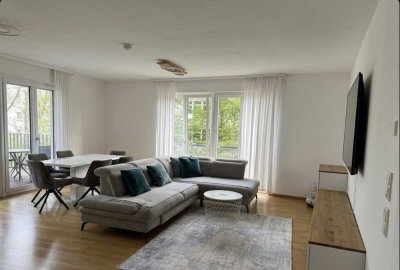 Helle & Großzügige 4-Zimmer-Wohnung mit Balkon in familienfreundlicher Lage