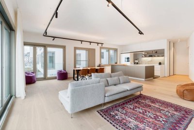 Altstadt: Franz-Rehrl-Platz!4-Zimmer Wohnung in Bestlage Salzburgs mit2 TG-Stellplätzen