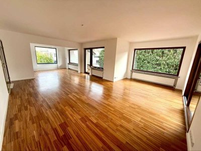 Wohnen mit Anspruch: Kernsaniertes Einfamilienhaus mit Traumgarten!