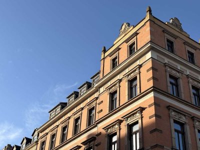 Helle 3,5-Zimmermaisonettewohnung mit neuem Bad und Dachterrasse!