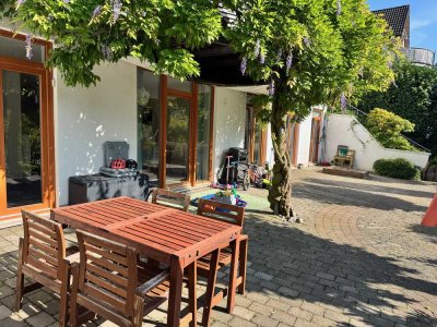 Schöne ruhige 4-Zimmer-Wohnung mit gehobener Ausstattung in Burbach