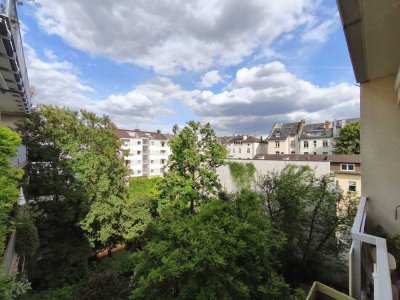 schöne 2 Zimmer-Wohnung inkl. TG-Stellplatz und Balkon