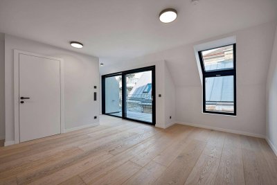 ERSTBEZUG mit TERRASSE! Komfortables Zwei-Zimmer-Dachgeschoß nächst Mittersteig und Margaretenplatz!