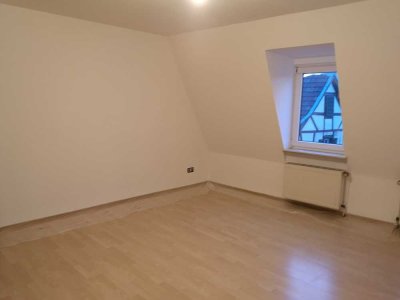 Helle 3-Zimmer Dachgeschoss Wohnung im 3. OG in Königswinter-Altstadt