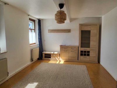 kleine teimobilierte Wohnung mit separater Küche in Köln, Worringen