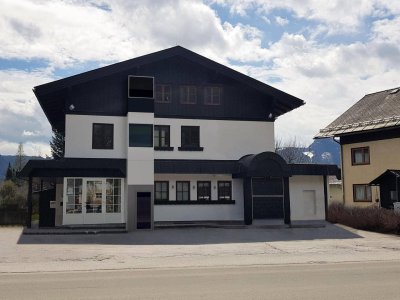 Vermittelt - Sonnige Dachgeschosswohnung im Ortskern mit Lift, Bergpanorama - touristische Vermietung möglich