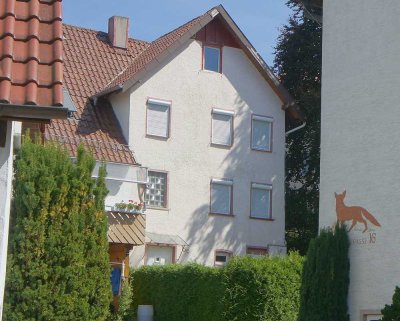 Schöne und modernisierte 4-Raum-Doppelhaushälfte mit EBK in Gammelshausen