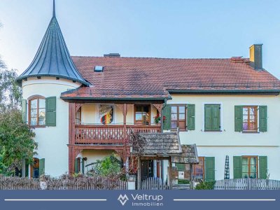 WOHNHAUS MIT ERKERTÜRMCHEN IN DIESSEN: 
EIN GRUNDSTÜCK MIT SEELE UND VIELEN MÖGLICHKEITEN