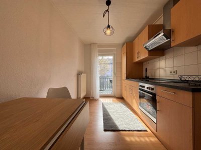 KL - Ost, 2 ZKB, EBK, Tageslichtbad, Balkon *Teilmöbliert*