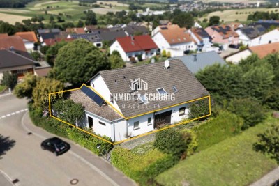 Geräumige Erdgeschosswohnung mit Garten und Garage