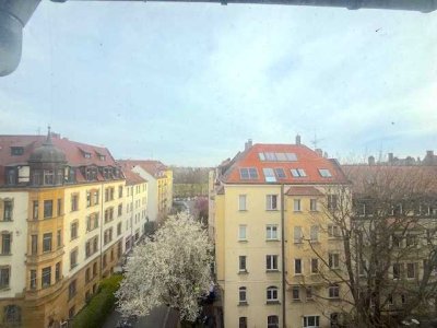 Unausgebauter Dachboden mit Lift, in gefragter, guter Wohnlage nahe Rosenaupark, 90429 Nürnberg
