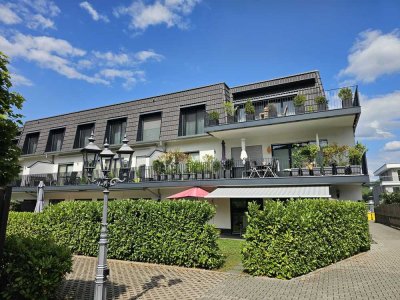 *Maklerfrei* Gehobene 4-Raum-Penthouse-Wohnung in Rheinnähe