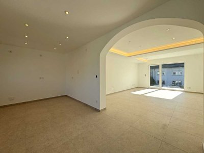 Helle Obergeschosswohnung mit Balkon & Dachterrasse