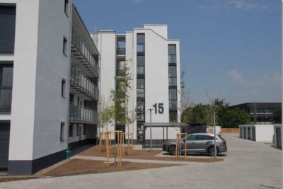Moderne 2 ZKB Wohnung mit großer Loggia und Kfz-Stellplatz
