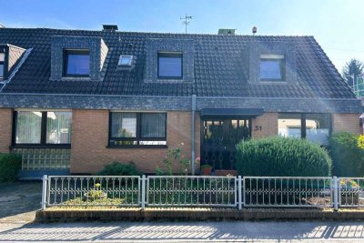 VIEL PLATZ INNEN UND AUSSEN - 4 PARTEIEN IN EINEM HAUS, GROSSES GRUNDSTÜCK IN TOLLER LAGE!