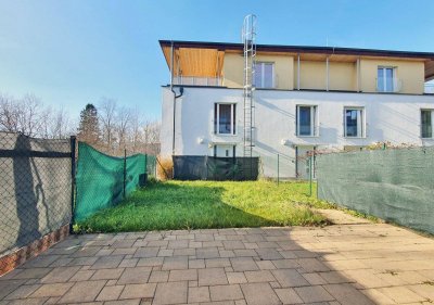 ++NEU++ TOP für Eigennutzer, Anleger: Stilvolle ruhige 2-Zimmer-Wohnung mit Garten in Kirchberg! PKW-Stellplatz, Eigengarten, Terrasse, Sonne+++