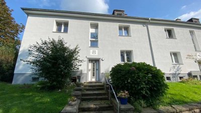 *** Wohnen in guter Nachbarschaft! Sanierte Etagenwohnung in grüner Lage! ***