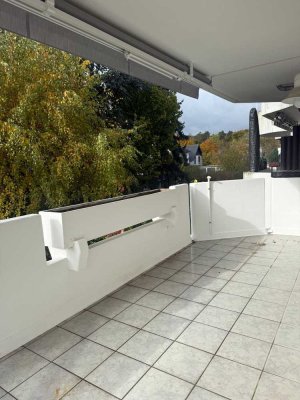 JETZT *Paul & Partner* SANIERTE, GROSSZÜGIGE 4-ZIMMER-WOHNUNG MIT BALKON & TIEFGARAGENSTELLPLATZ!