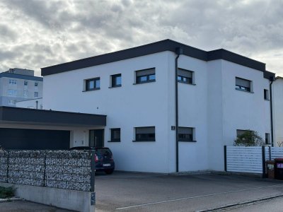 Modernes Zweifamilienhaus in zentraler Lage von Wels - möbliert, hochwertig ausgestattet, mit Doppelgarage