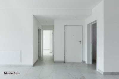 Einfamilien-Reihenmittelhaus nebst Holzgerätehaus