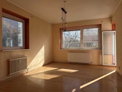 2-Zimmer Wohnung im 3. OG in Berlin mit sonnigen Süd Balkon